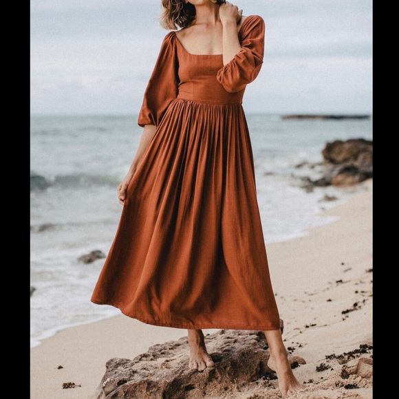 Kara Thoms Dresses & Skirts - NWT Kara Thoms Bellflower Dress in lovely Rust Red Earth color size large